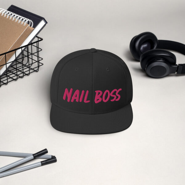 Snapback-Cap Black/Pink “Nail Boss”